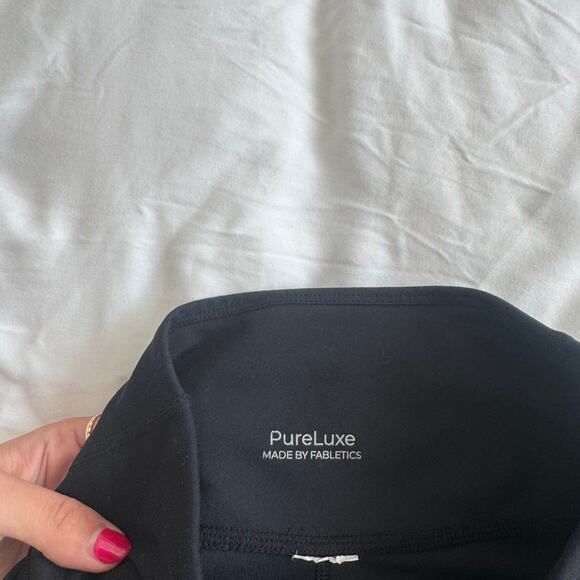 Fabletics PureLuxe Biker Shorts Black Women’s XS With Pockets - Picture 4 of 5